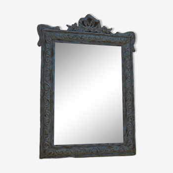 Miroir ancien chic et de style avec cadre bois sculpté en blanc cérusé et doré