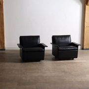 Pair of Dieter Rams Model 620 lounge chairs black leather for Vitsoe 1980s