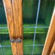 Armoire murale vintage en bois avec vitrail vert
