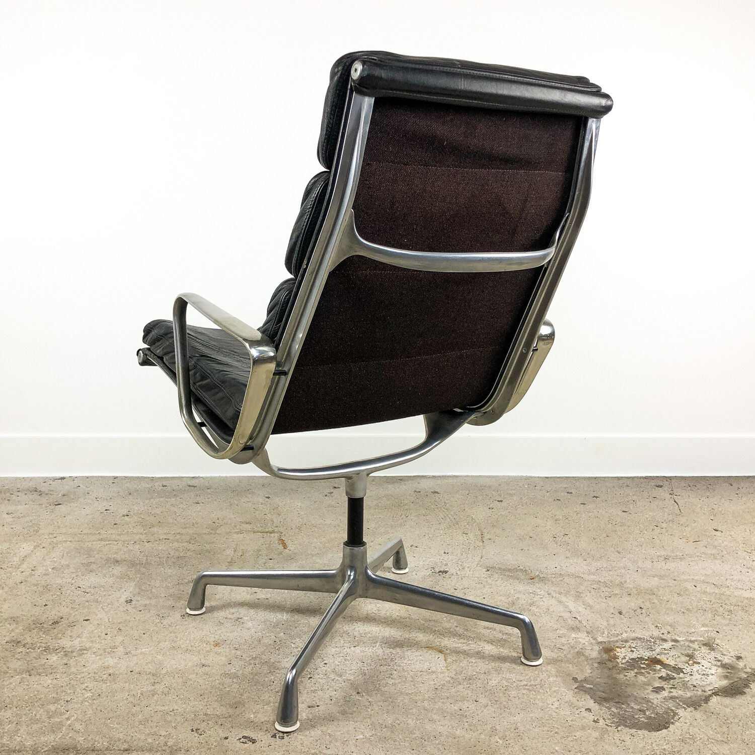 Charles and Ray Eames Softpad chair EA 216 edition Herman Miller, 1960