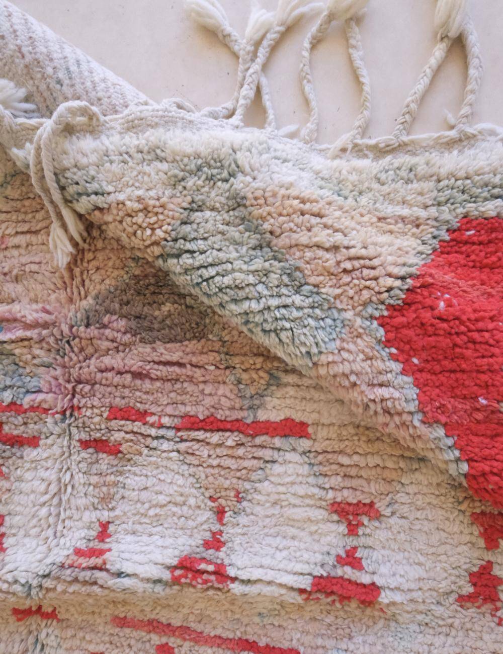 Neutral Berber Rug - 257 x 155 cm