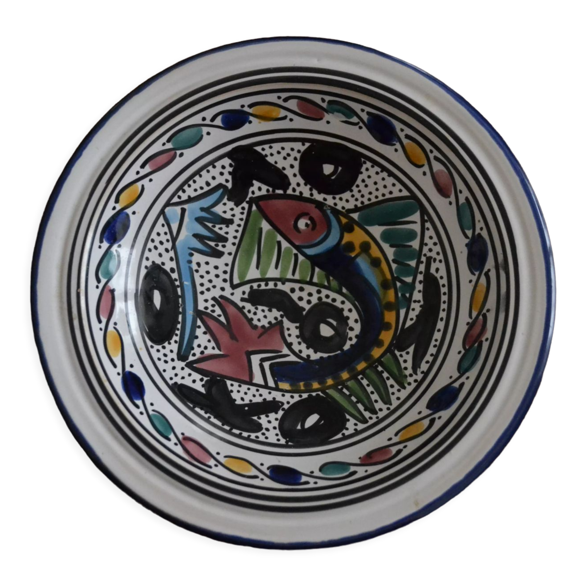 Multicolored fish pattern salad bowl