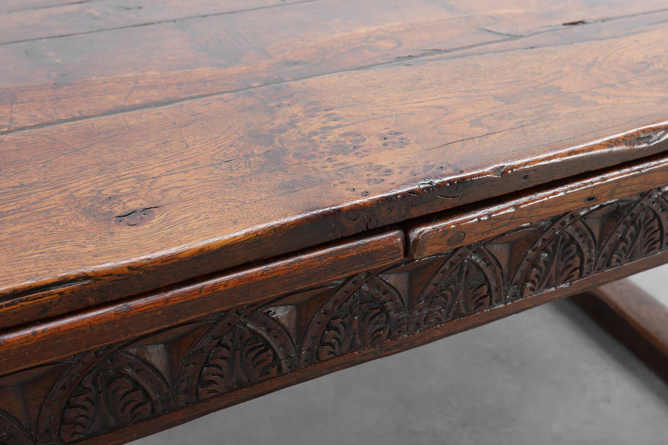 Large 17th‑Century Extendable Oak Dining Table, France