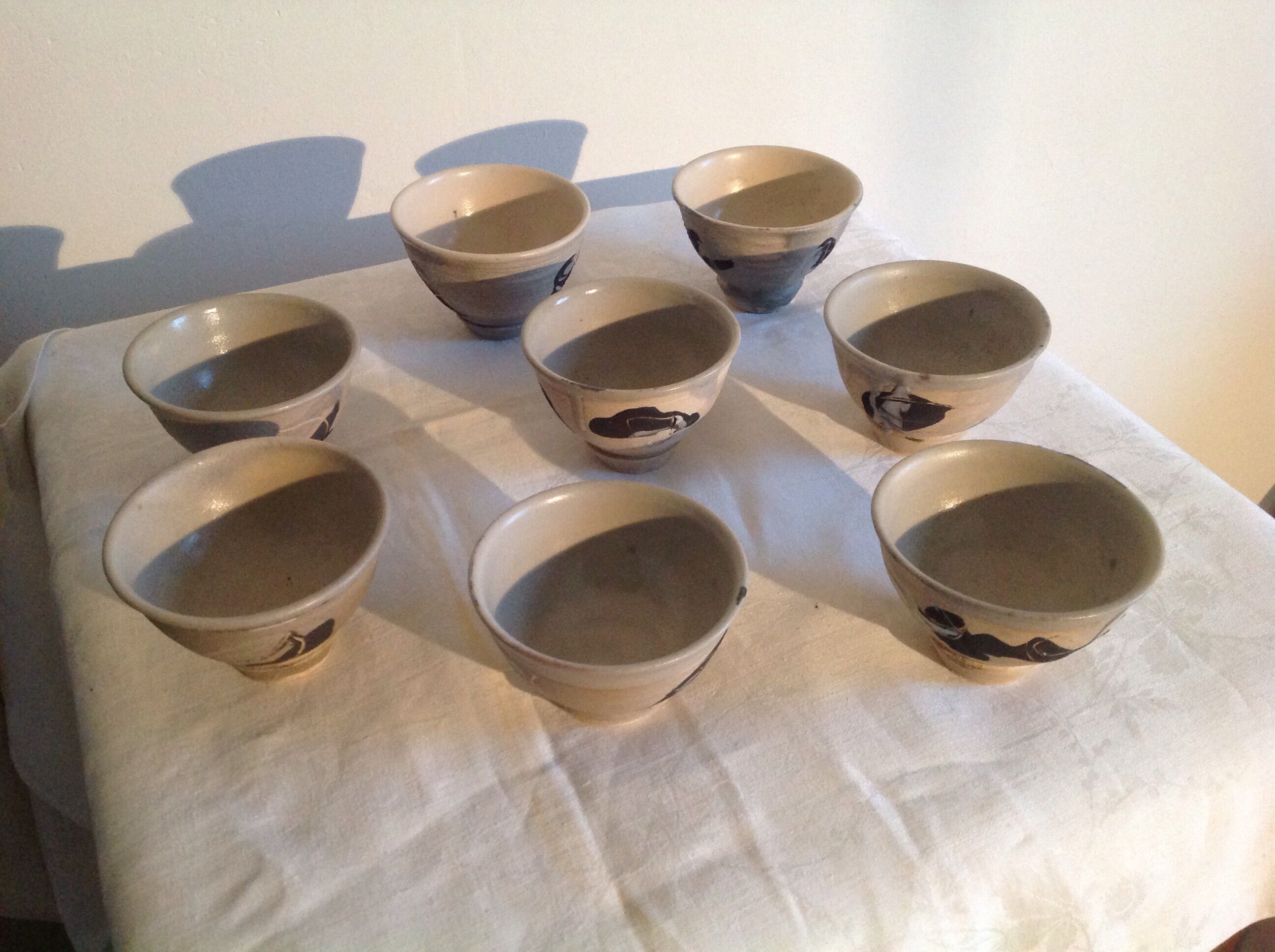 8 ceramic bowls