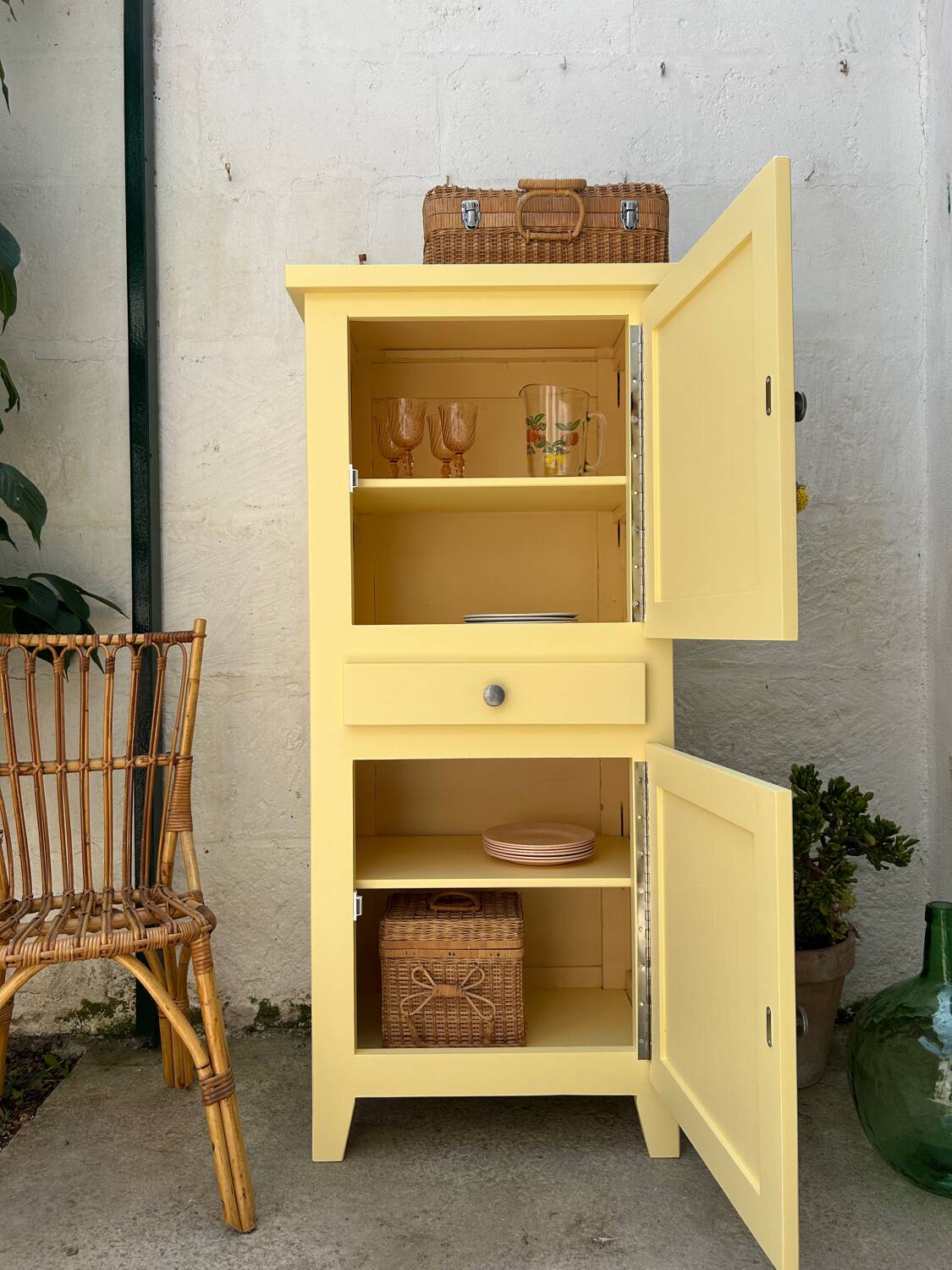 Buffet haut en bois peint (rénové)