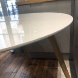 Scandinavian table style