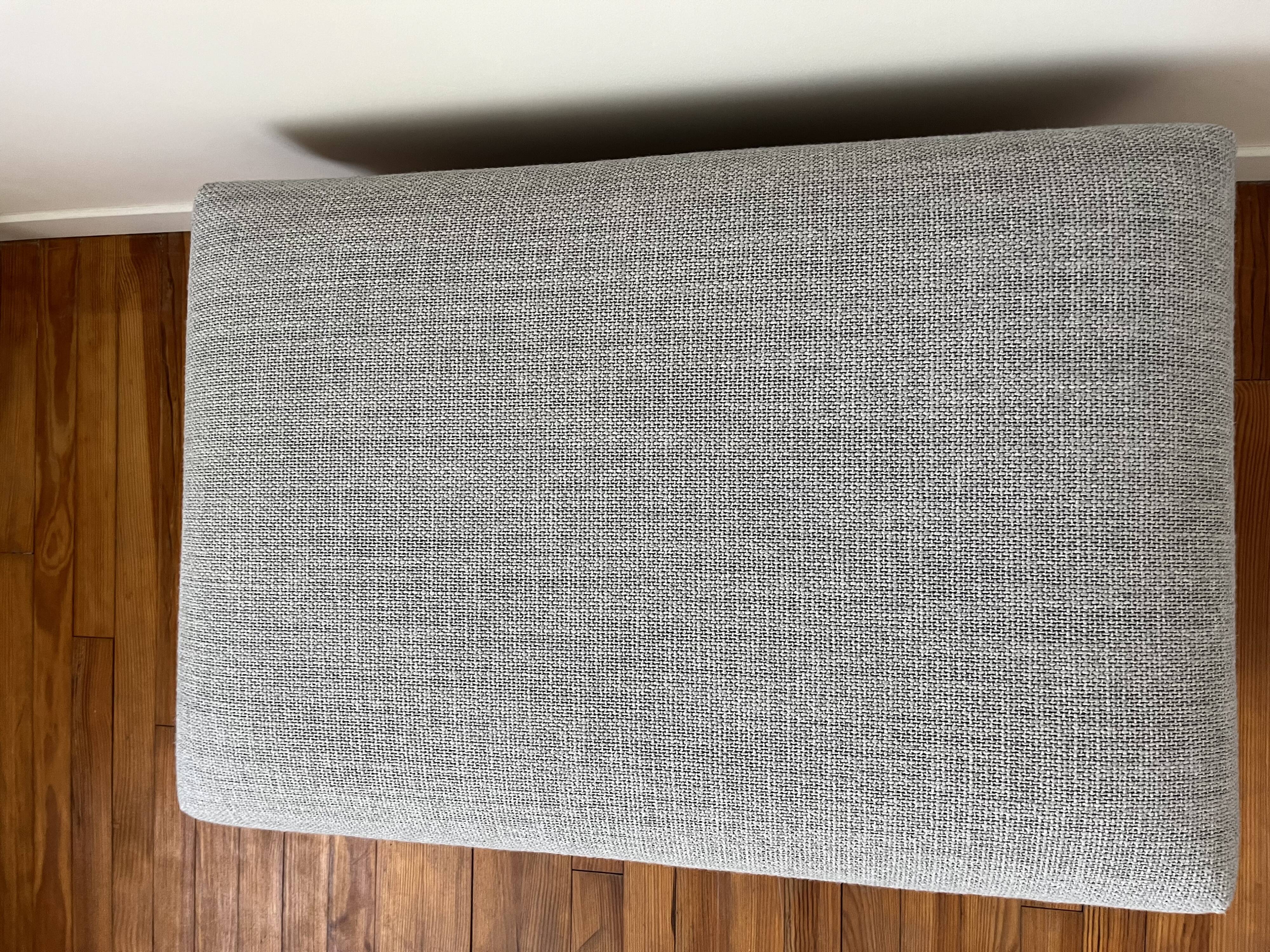 Canapé 3 places + pouf