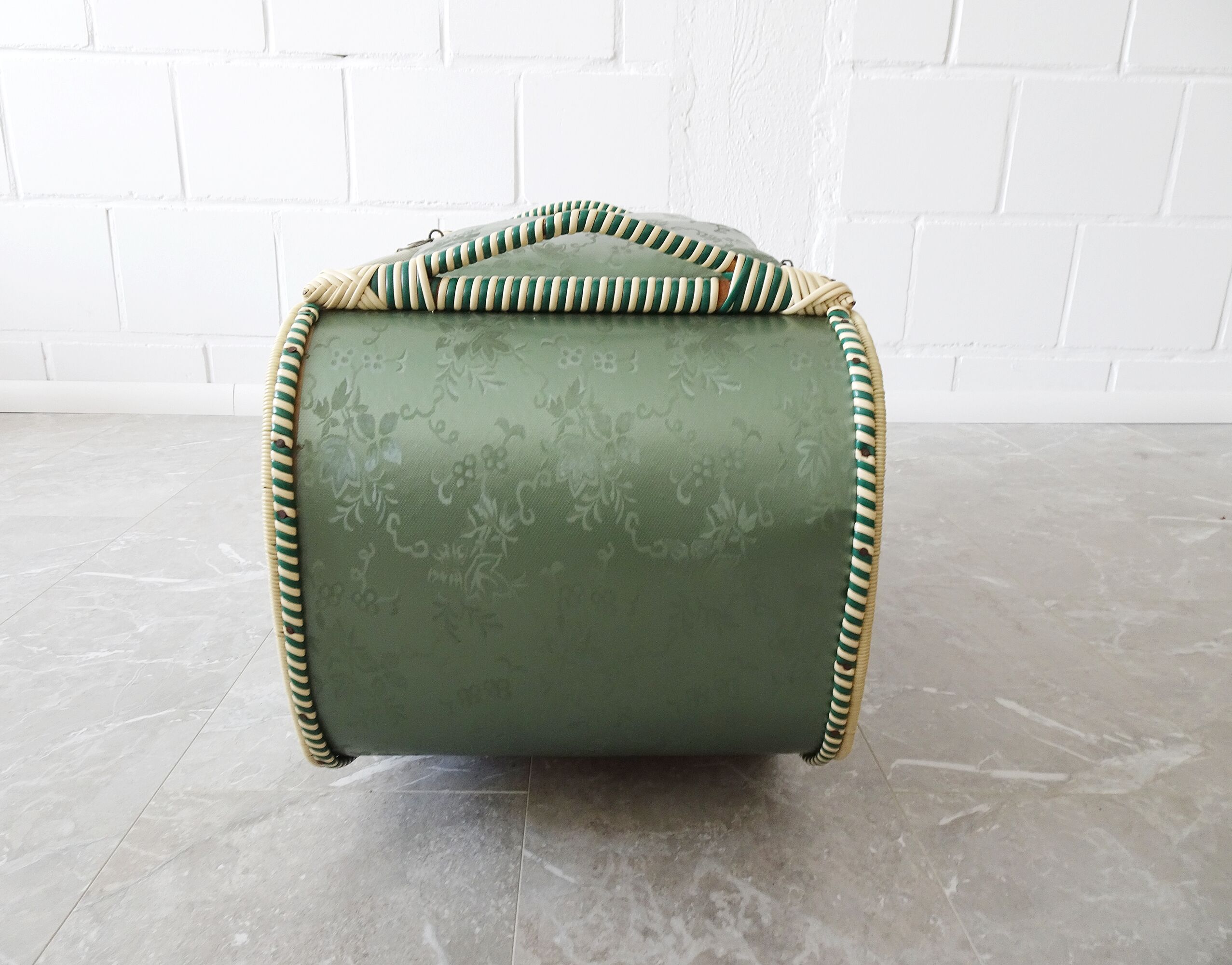 green seat chest