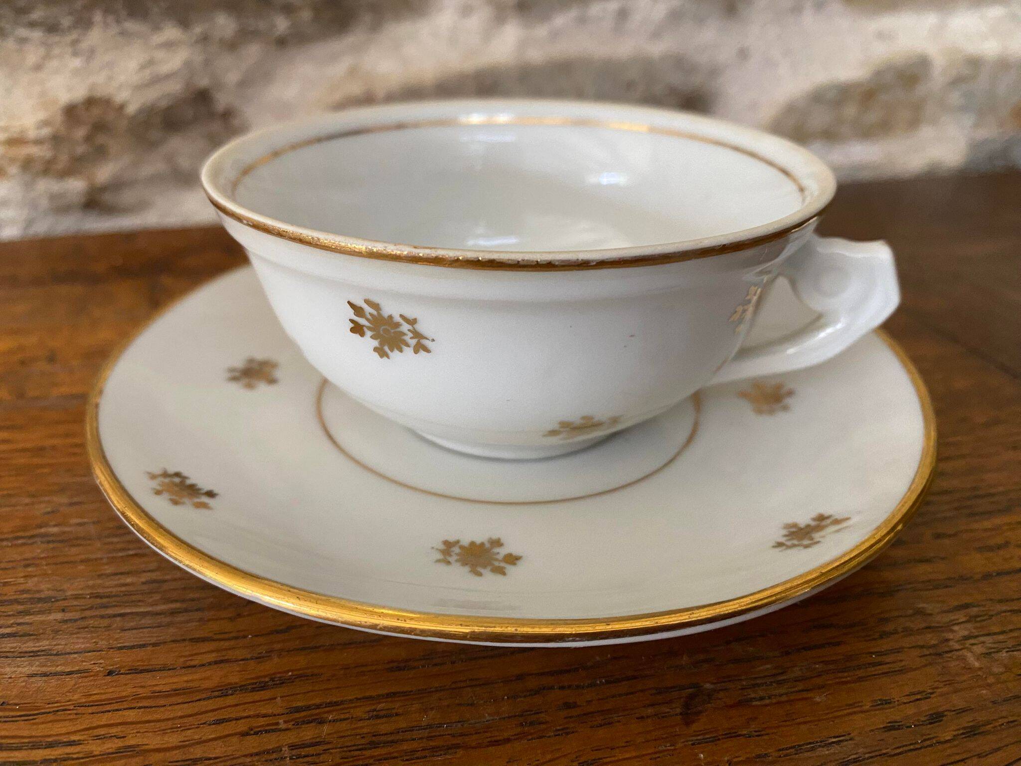 Set of 6 porcelain coffee cups and saucers PFC France