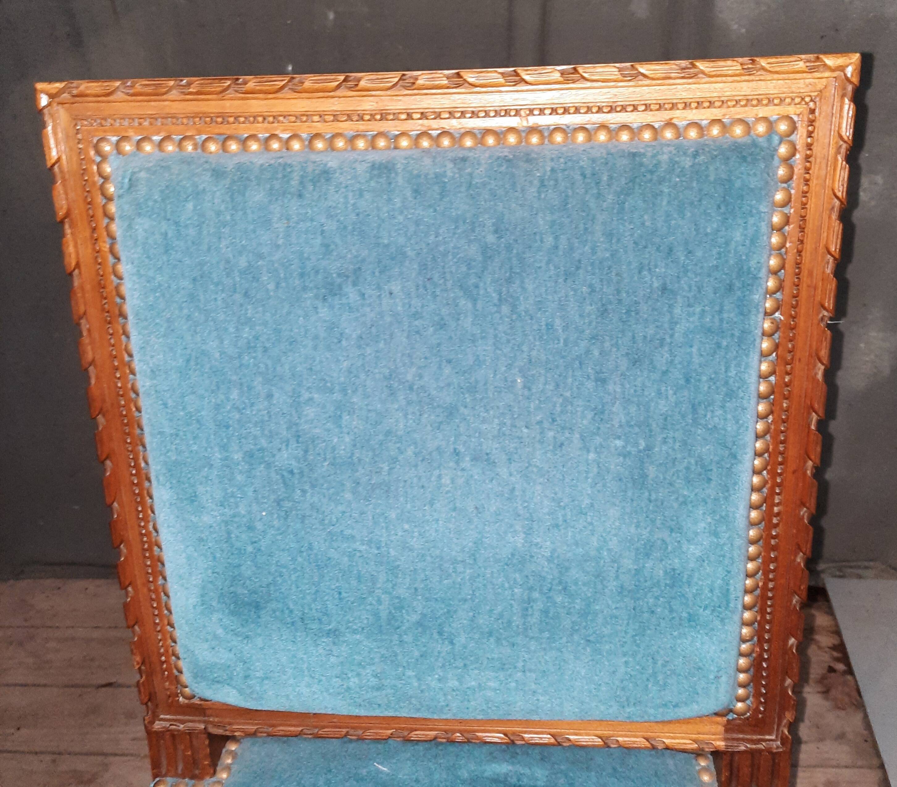 Paire de chaise style louis XVI