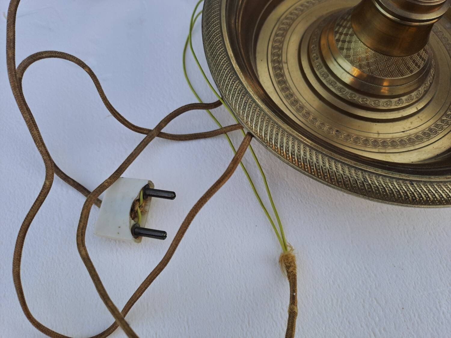 Empire style bouillotte lamp in bronze and sheet metal