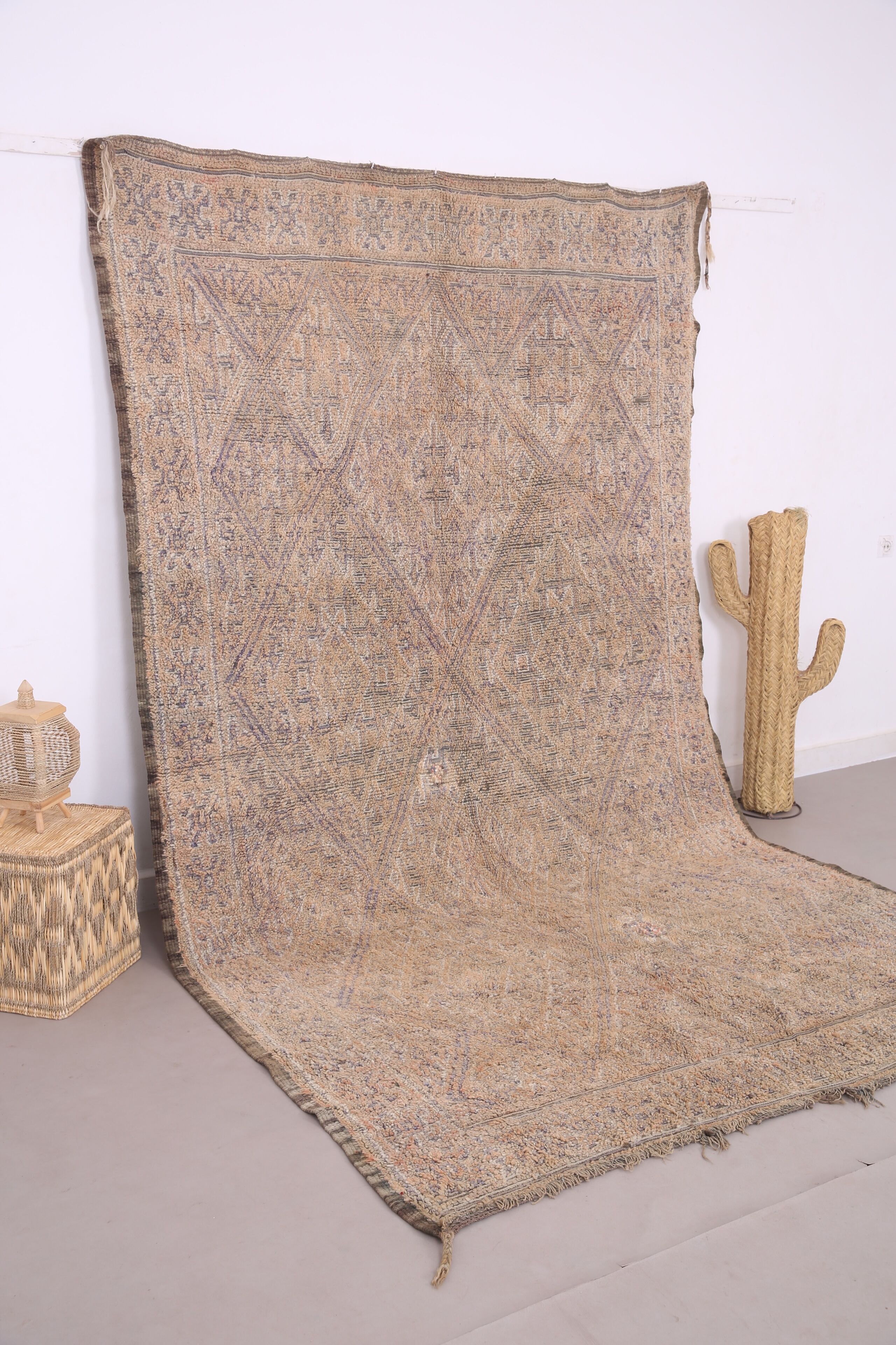 Vintage Moroccan Rug 197 x 340 cm - Berber Wool Rug - Handmade rug Bohemian