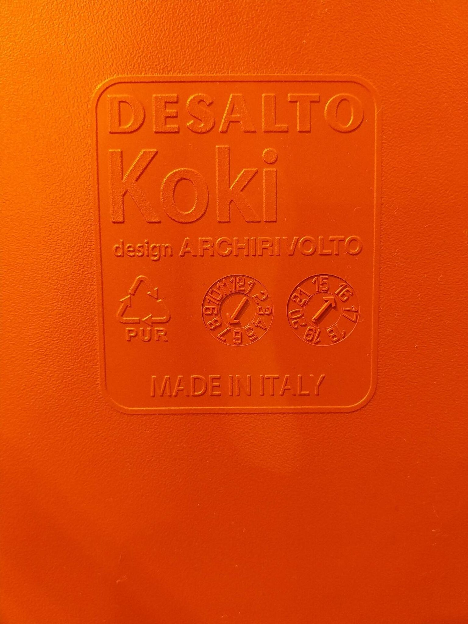 3 tabourets de la maison Archi Volto par Marco Pocci et Claudio Dondoli