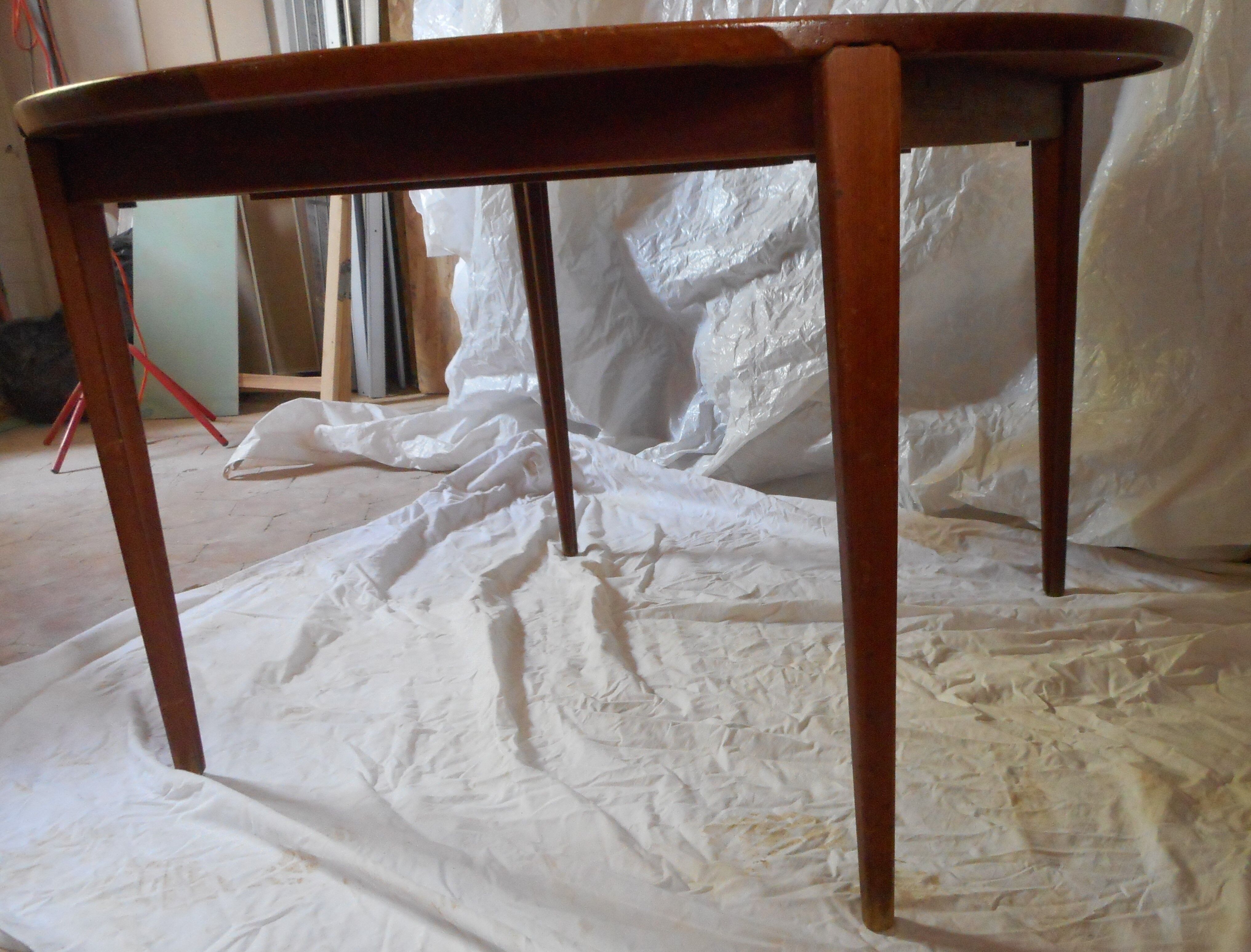 Round dining table in teak, Henry Rosengren Hansen