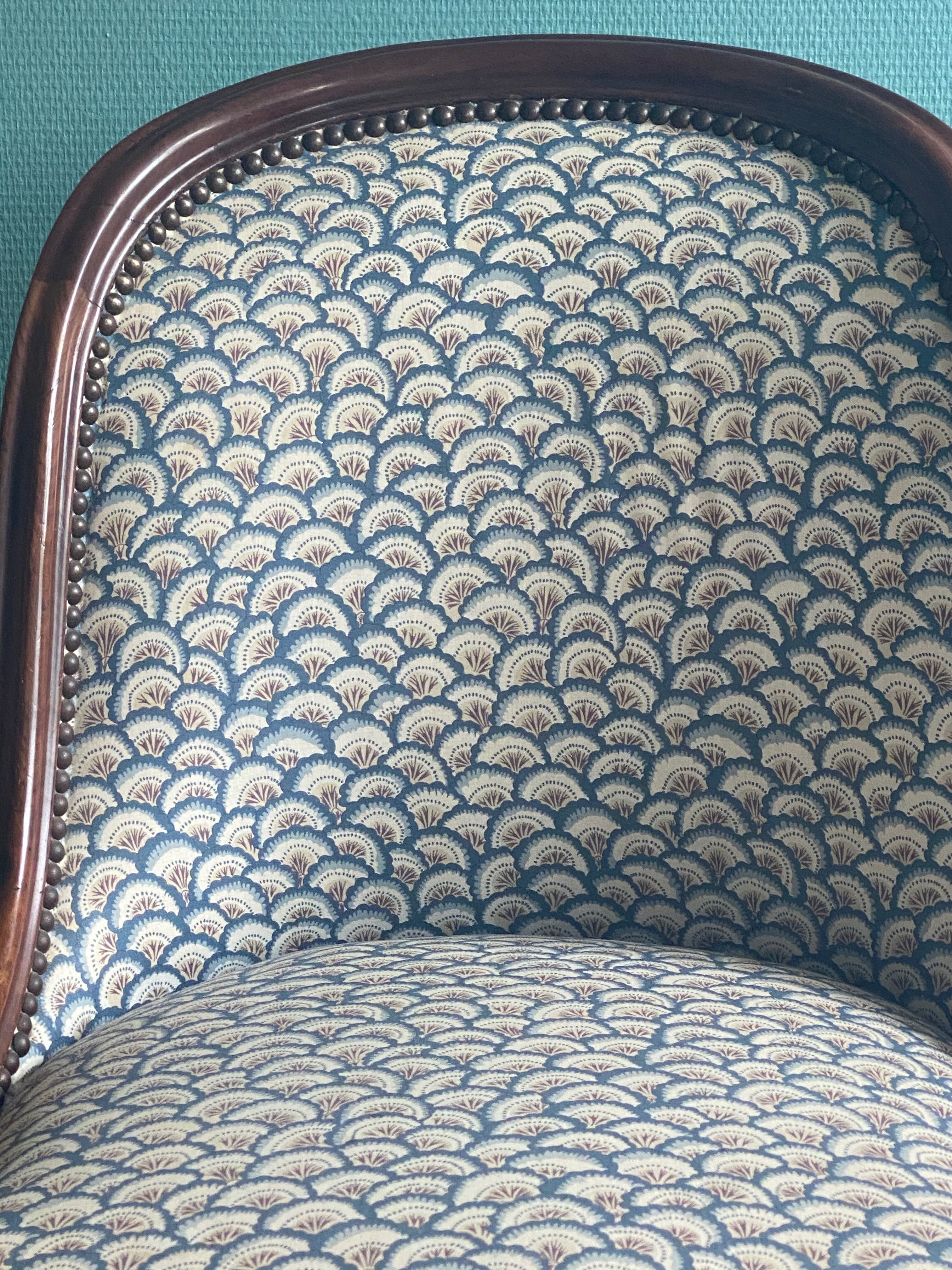 Blue shepherd's chair in mahogany era 19th