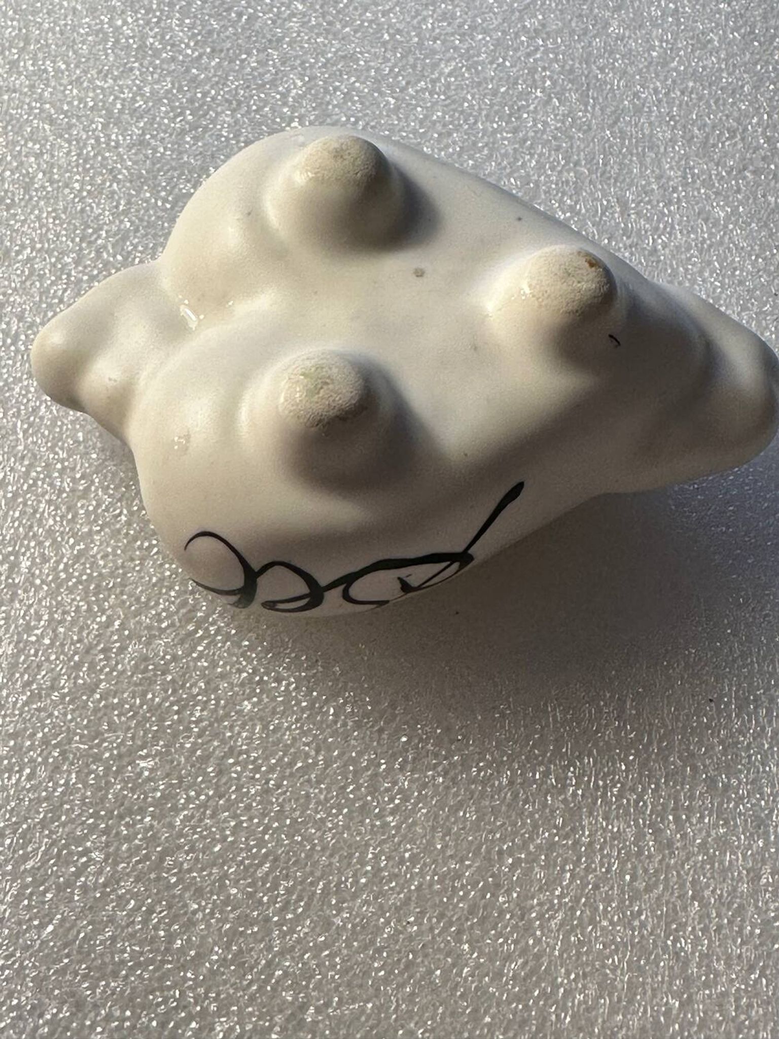 Vintage 50s salt and pepper shaker - ceramic - heart shapes