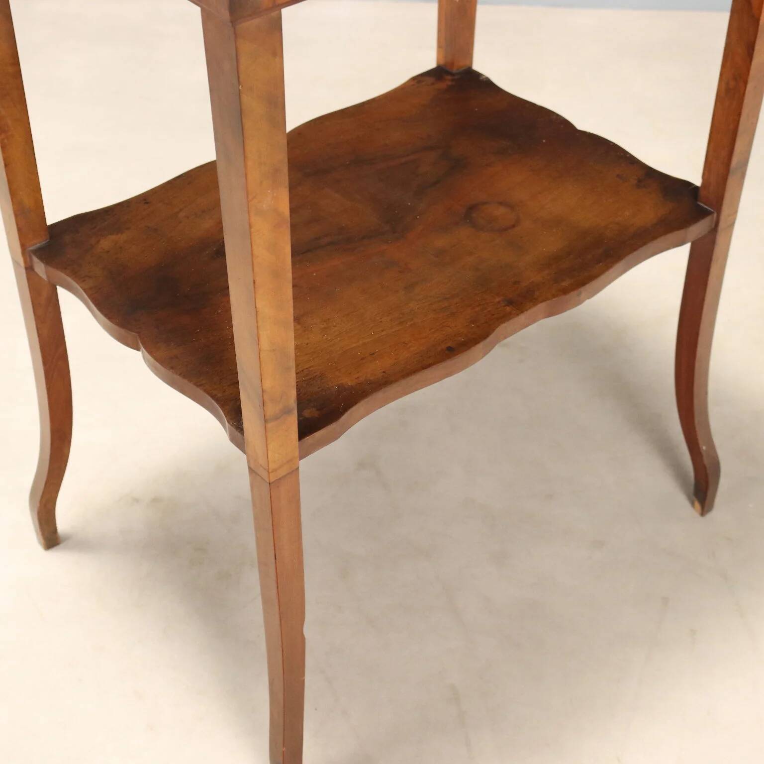 Coffee table in walnut and mahogany - Italy early 1900s