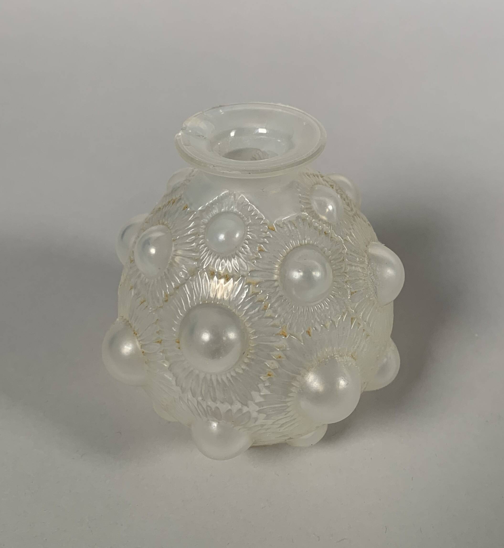 Art Deco vase signed René LALIQUE (1860-1945) model "Tournesol" 1927.