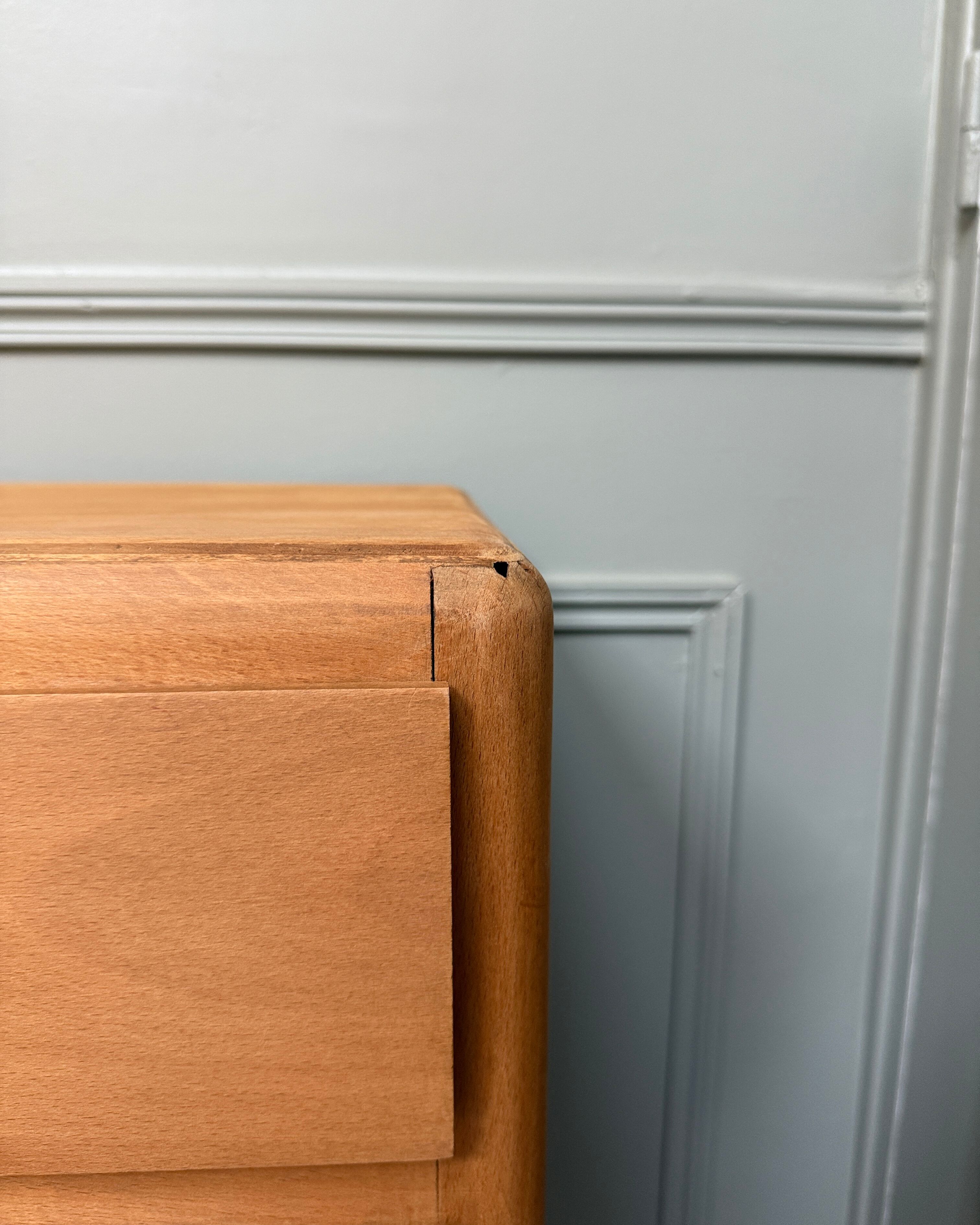 Commode vintage à 5 tiroirs (rénovée)
