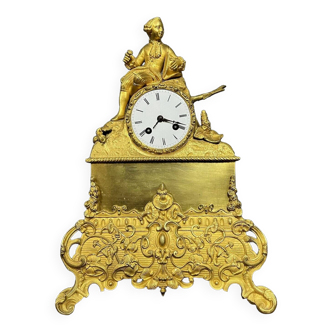 Pendule en bronze doré époque Louis Philippe / Charles X vers 1830