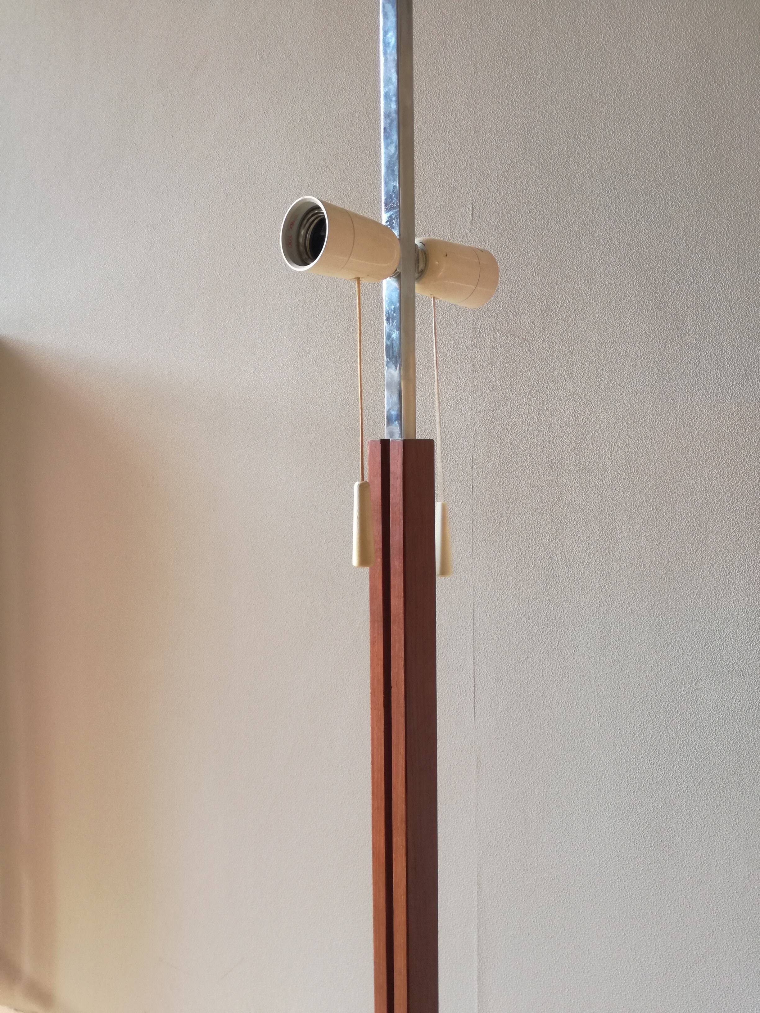 Adjustable floor lamp in walnut and metal 1960