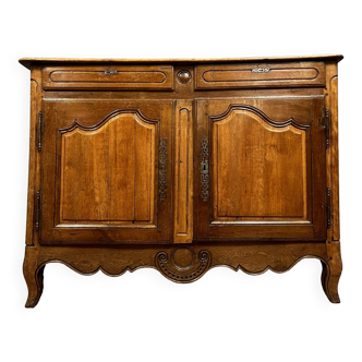 Joli Buffet Rustique époque Louis XV en noyer massif et chêne vers 1750