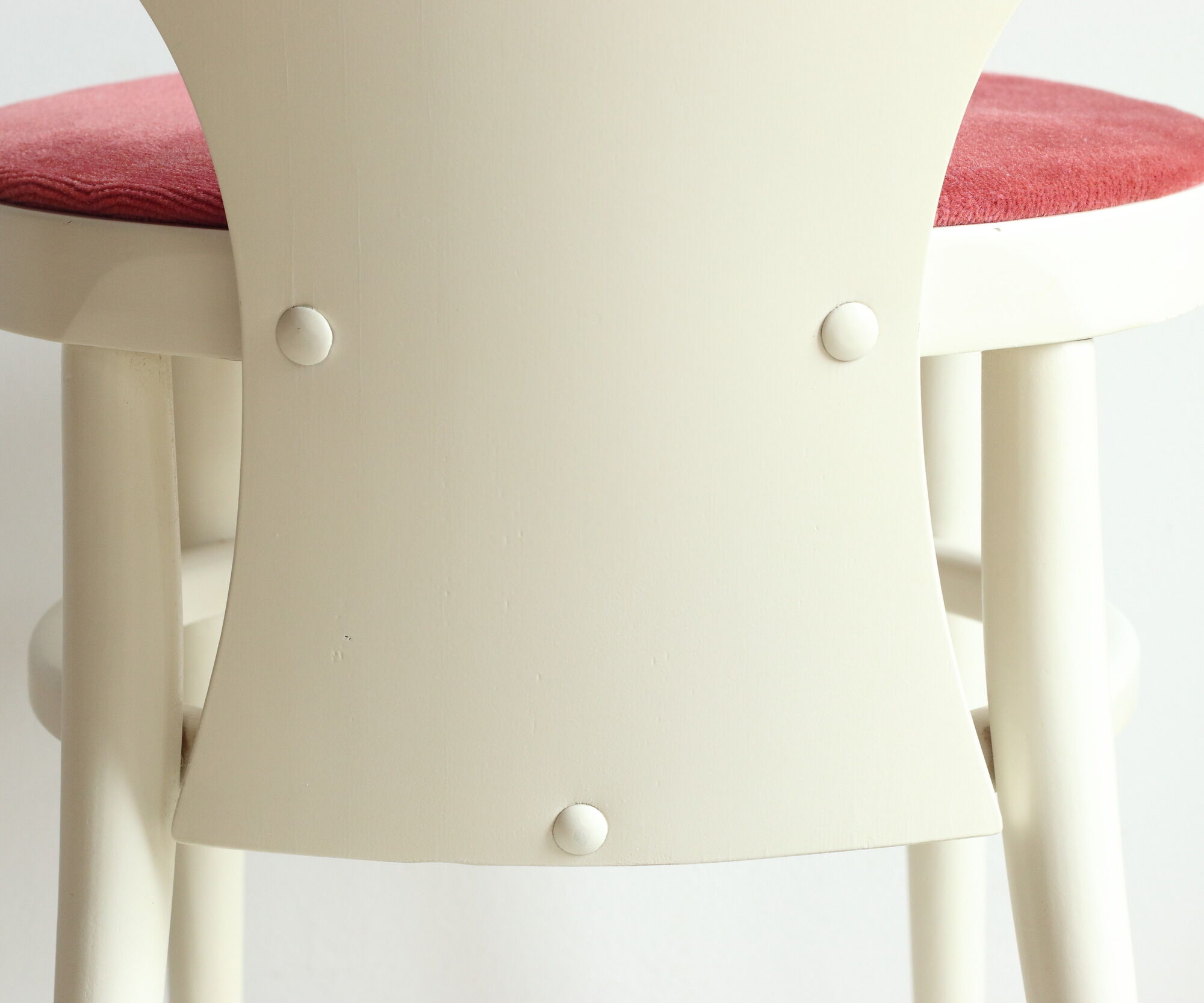 Baumann Seagull chair from the 70s in white lacquered wood and velvet