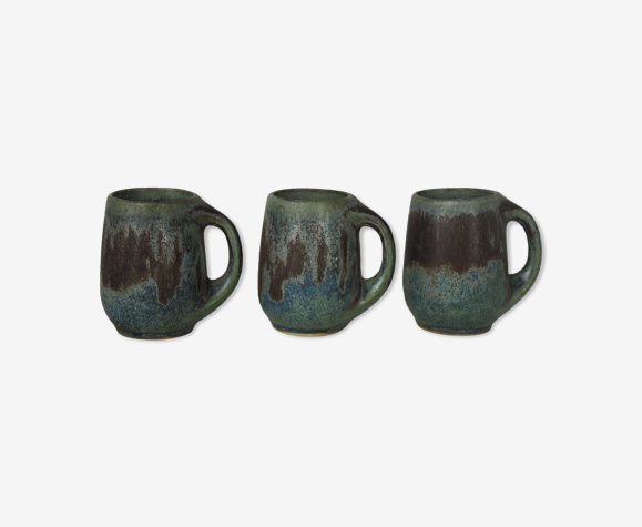Lot de 3 mugs miniature en grès gris-vert - Denbac - début XXème