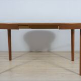 Table extensible en teck du milieu du siècle par Ole Hald pour Gudme Møbelfabrik, années 1970