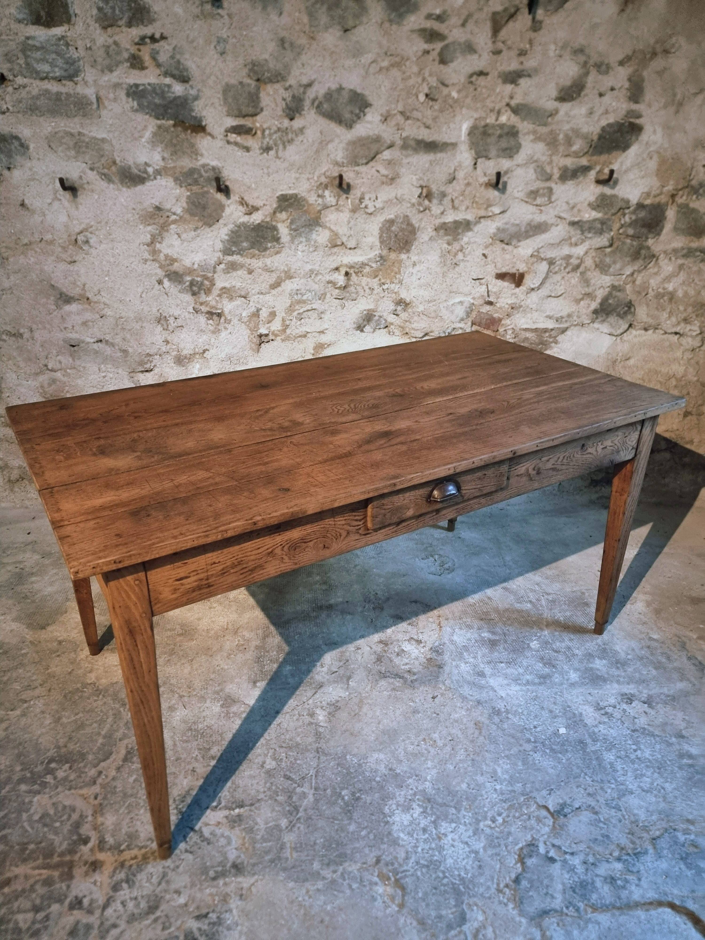 Antique oak farmhouse table – Circa 1900 – Rustic table with drawer