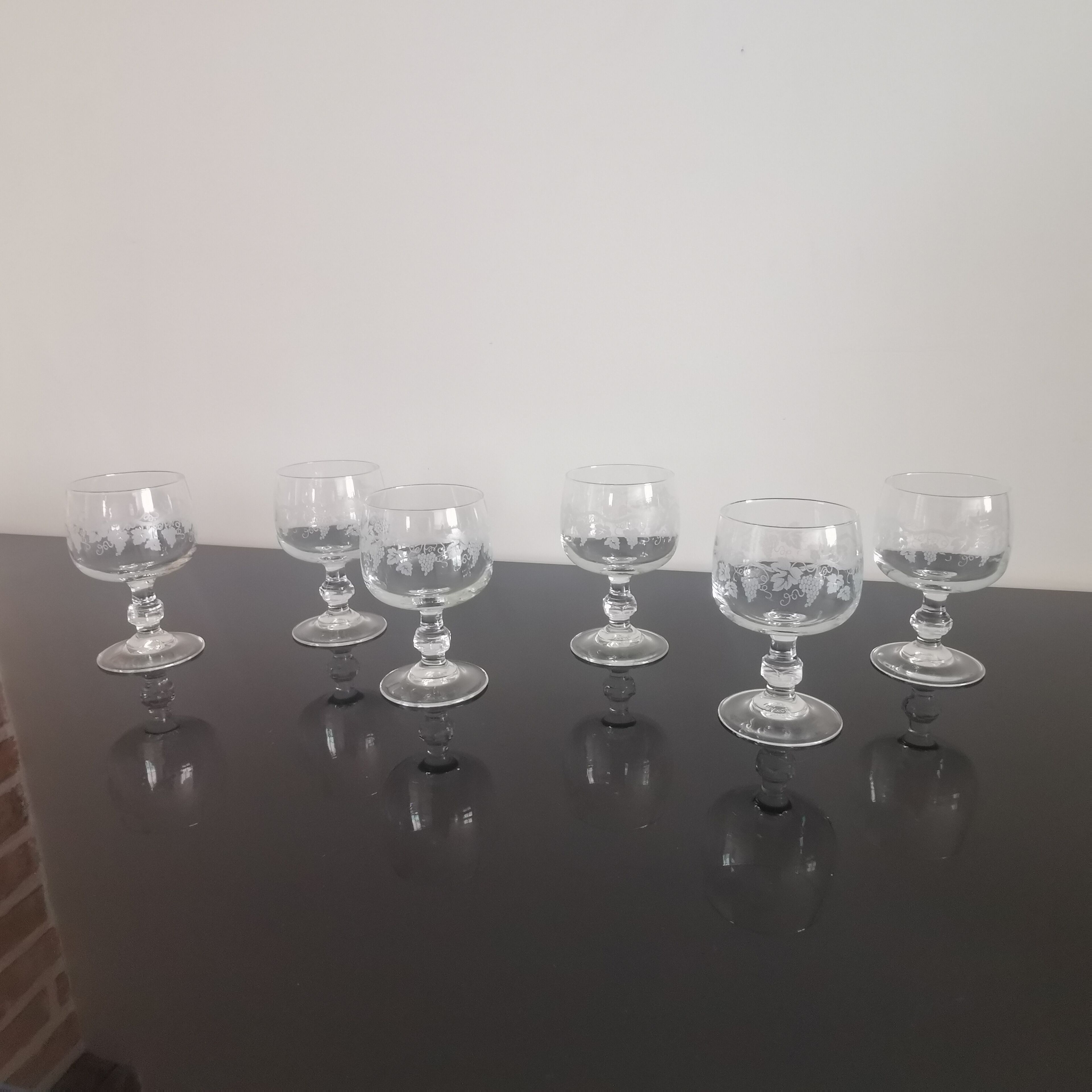 Crystal water glasses of Arques Luminarc model Sarment