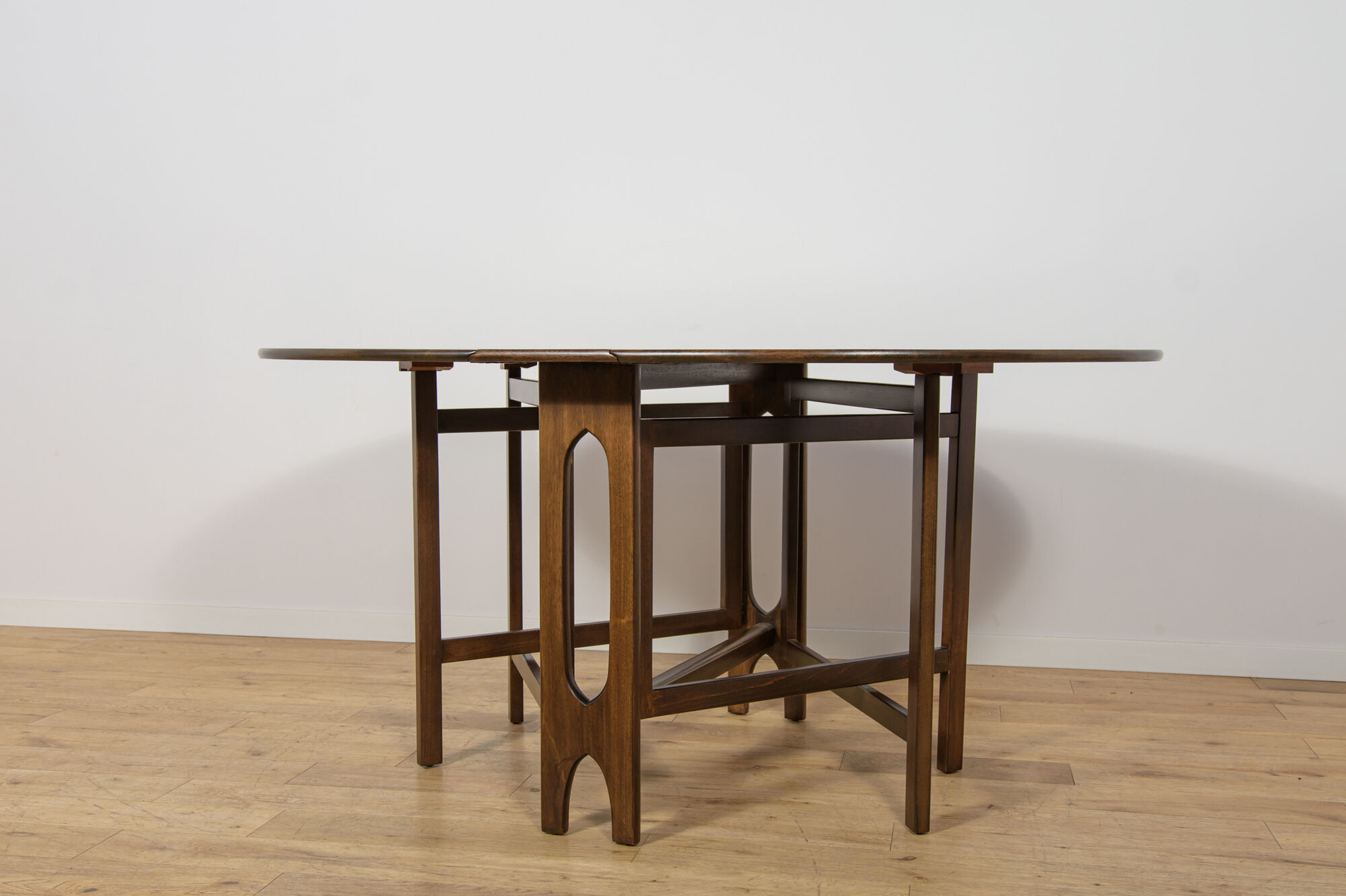Mid-Century Teak Extending Dining Table from Jentique, United Kingdom, 1960s