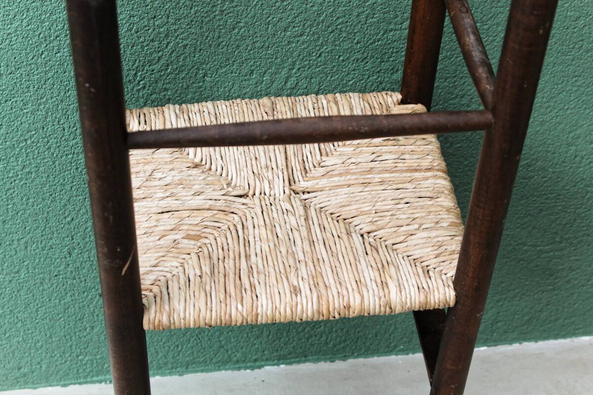 Children's high chair, straw