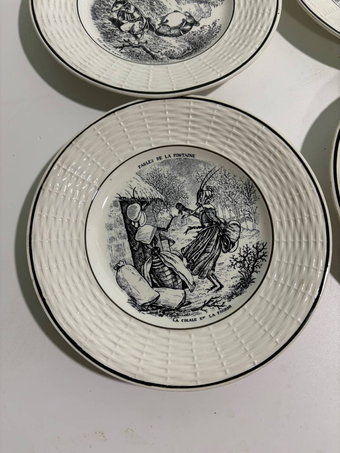 Sarreguemines plates fables de la Fontaine