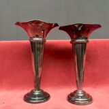 Vases en métal argenté
