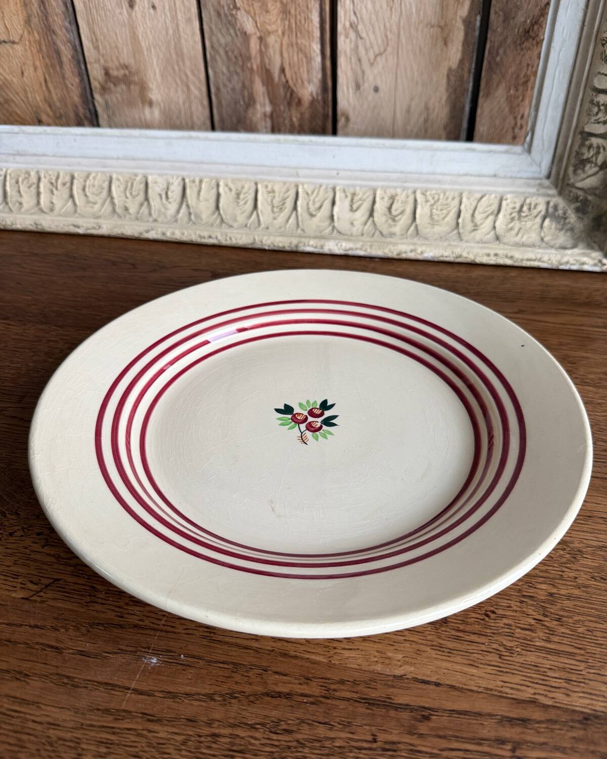 Round flat iron earth Gien dish