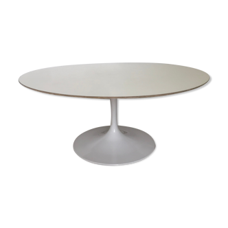 Coffee table Eero Saarinen Knoll International 1960