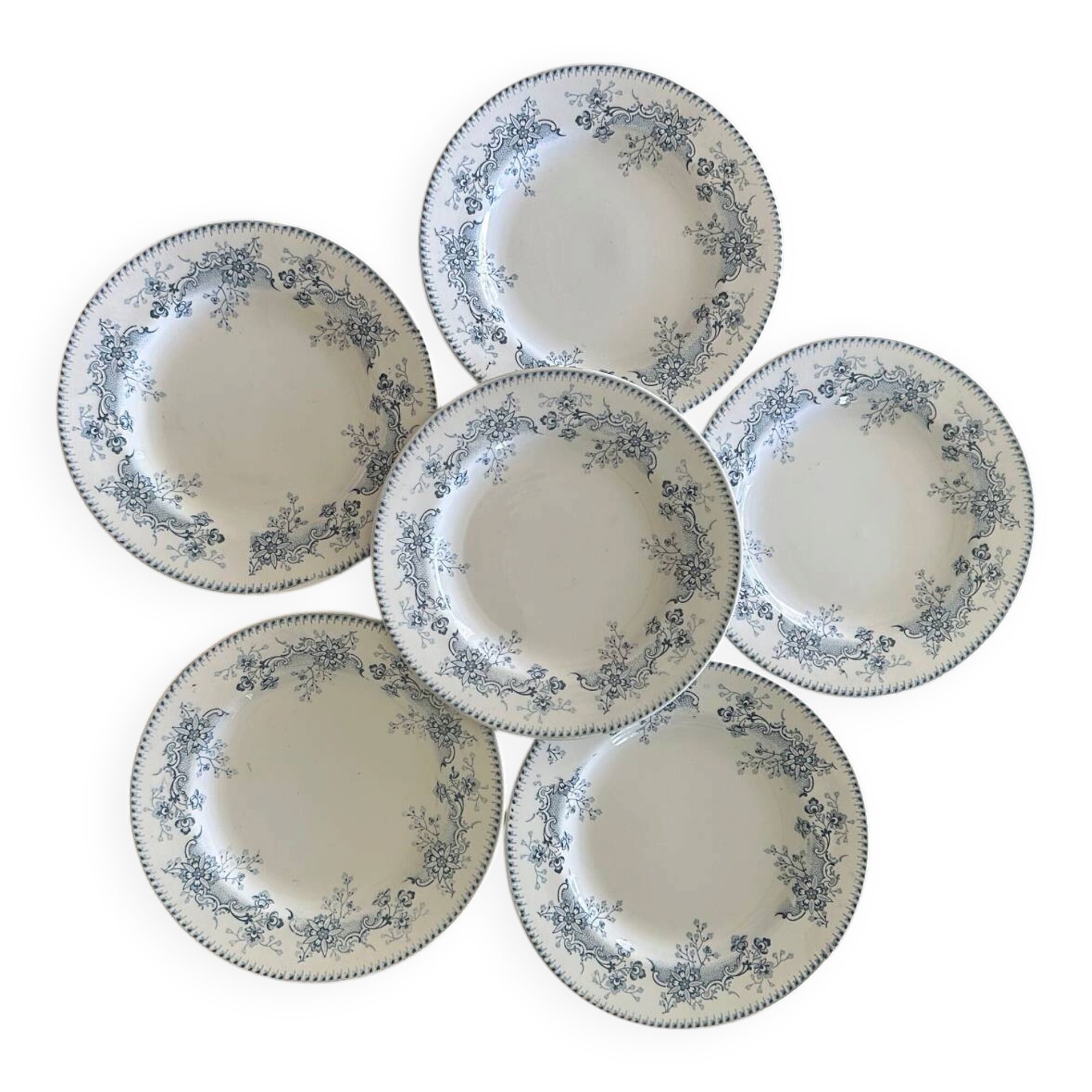 6 flat plates made of earthenware