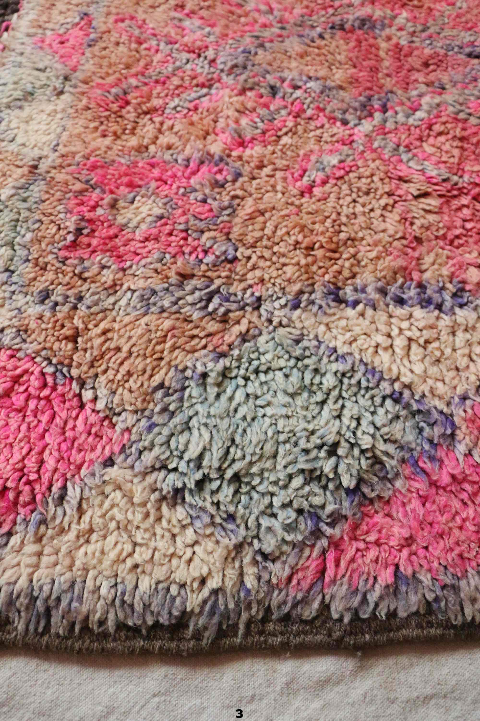 Moroccan pink carpet - 190 x 385 cm