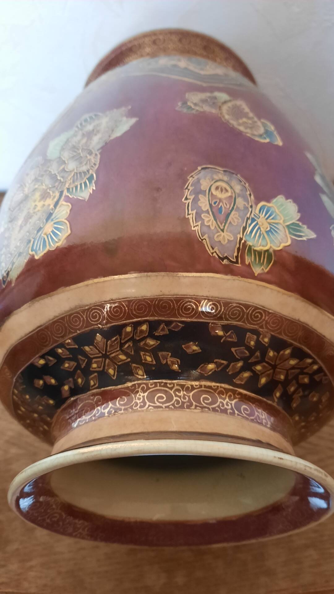 Grand vase en céramique ancien