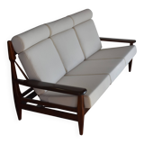 Canapé à dossier haut de style milieu du siècle retapissé