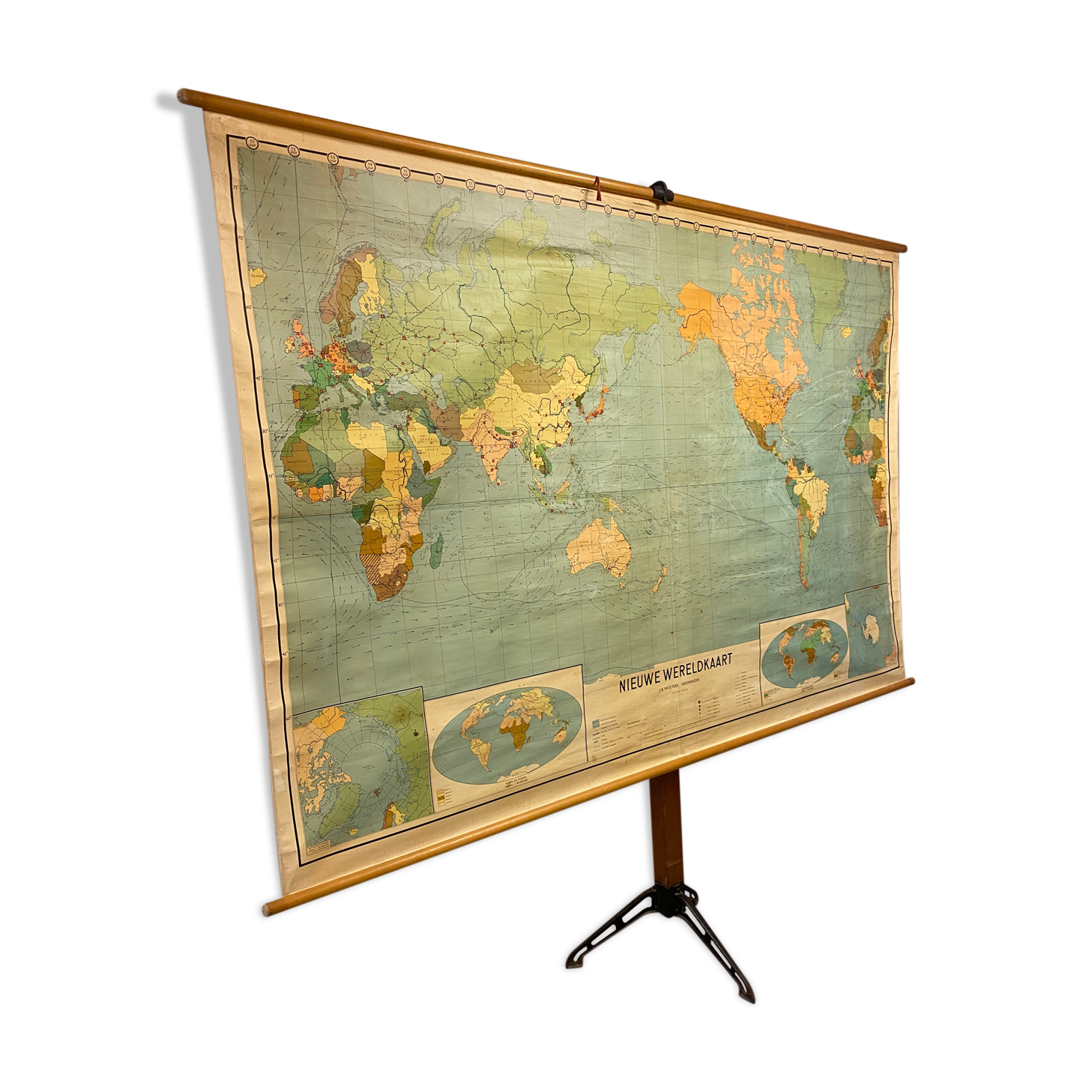 Large Vintage New World School Map