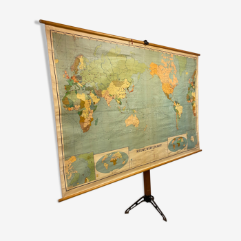 Large Vintage New World School Map