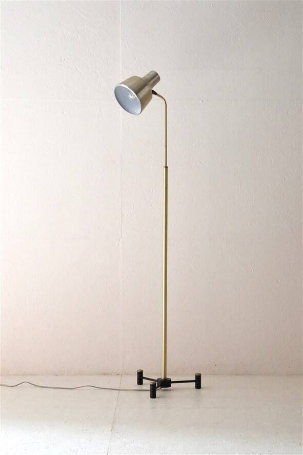 Dansa lamp / C. V. Østergaard floor lamp / reading lamp with "rocket" base / 1960s / 1970s / brass / Danish modern design