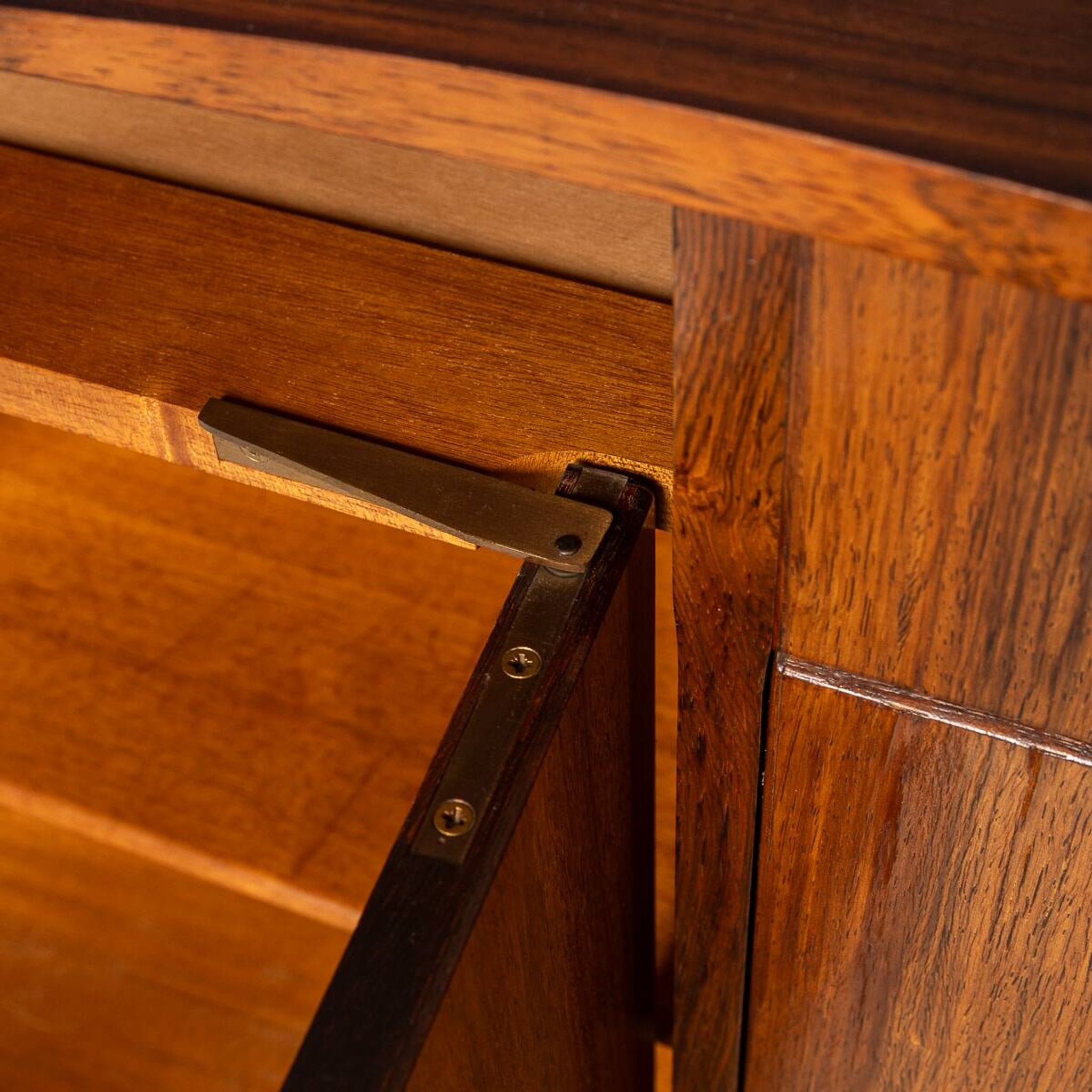 20thC ENGLISH ROSEWOOD SIDEBOARD BY GORDON RUSSELL c.1967