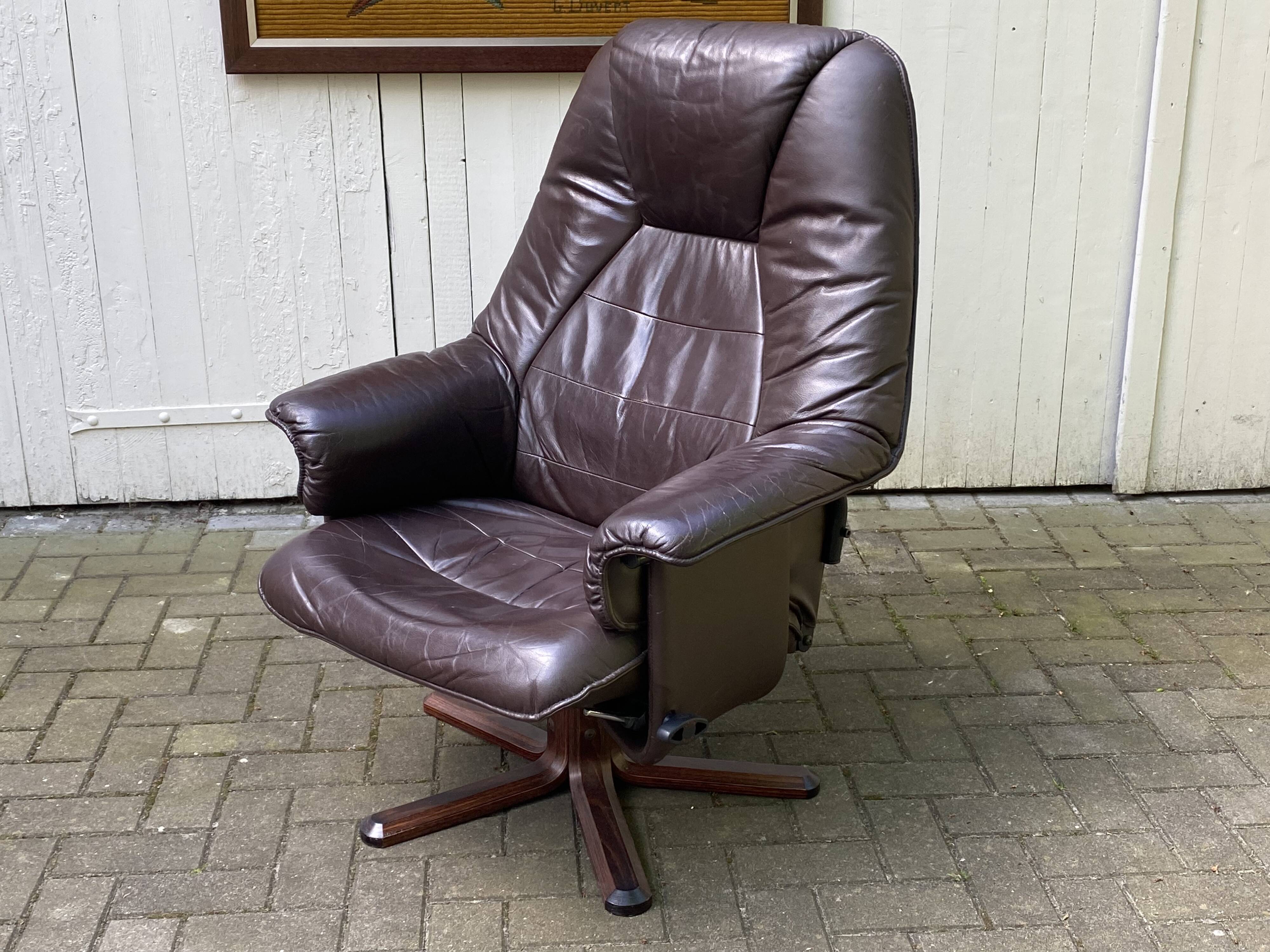 Vintage swivel armchair Unico 1970s