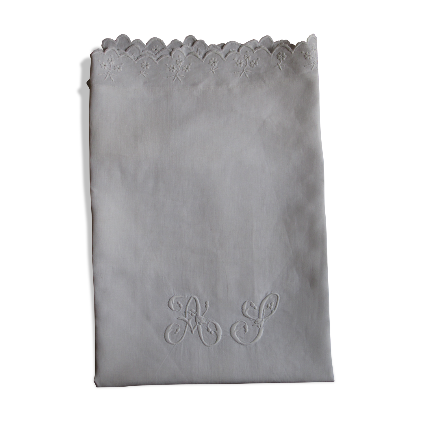 Taie d'oreiller brodée festonnée et chiffrée monogrammée AS