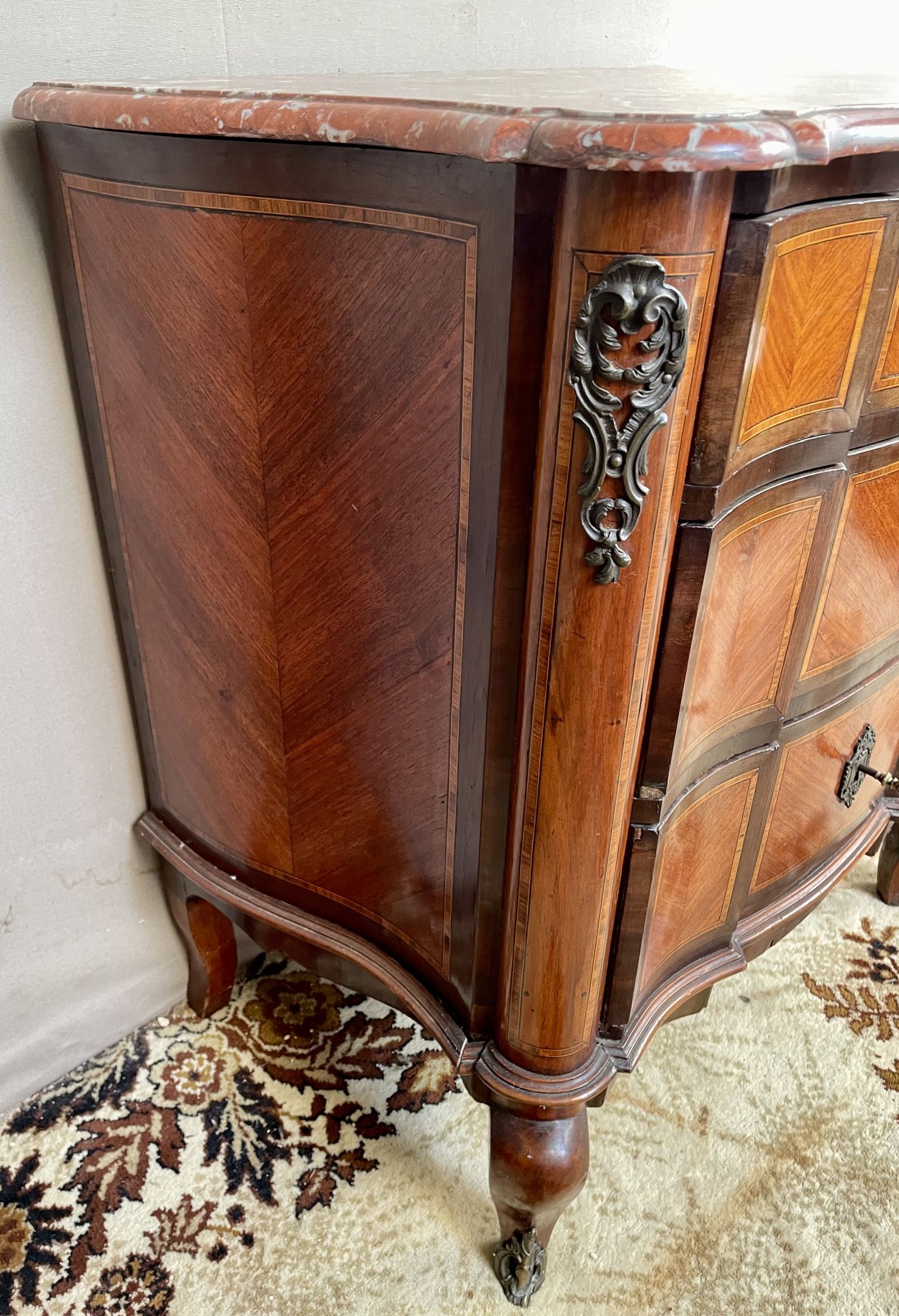 Commode , arbalète de époque 19e