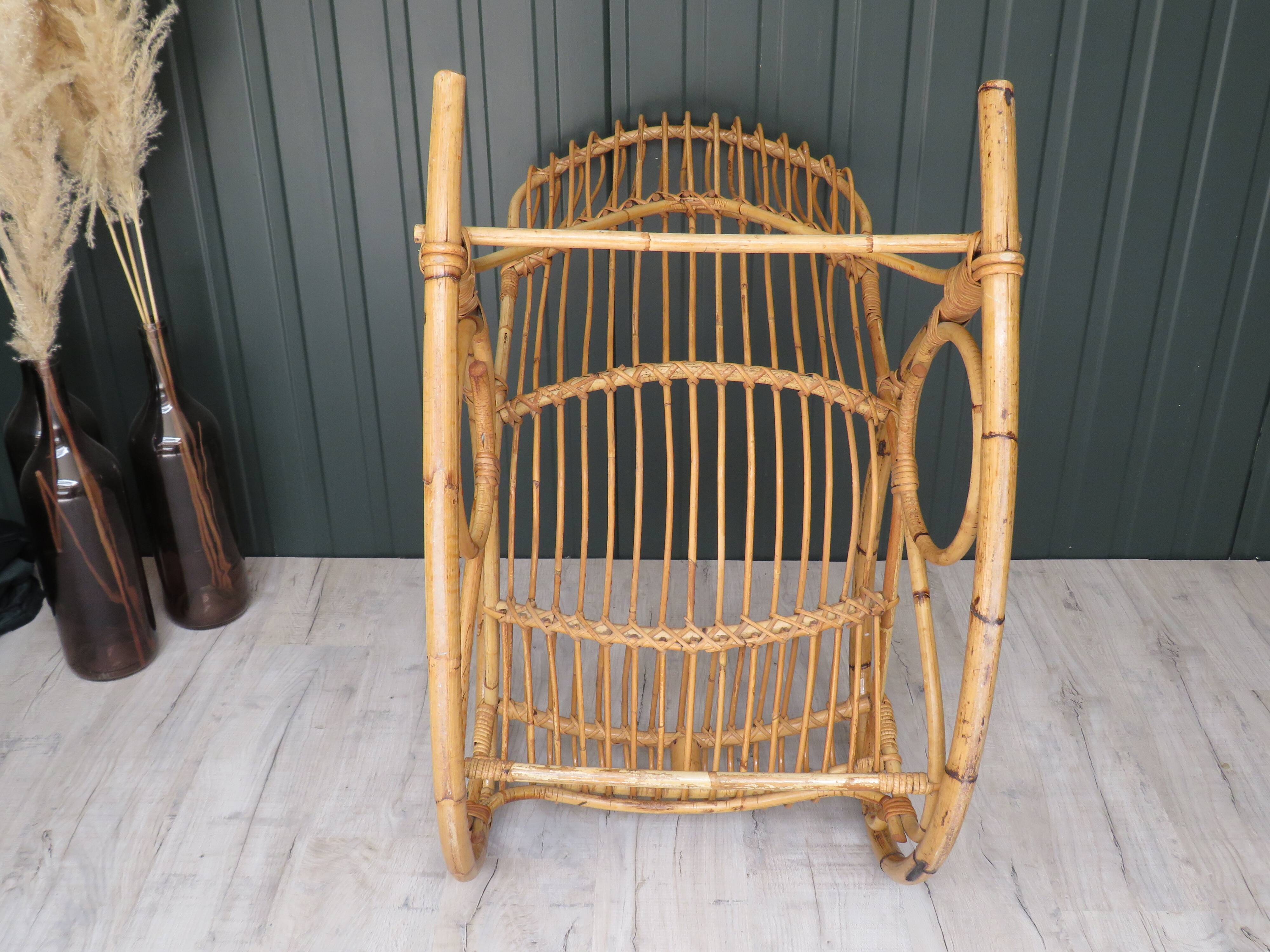 Rocking flesh in rattan