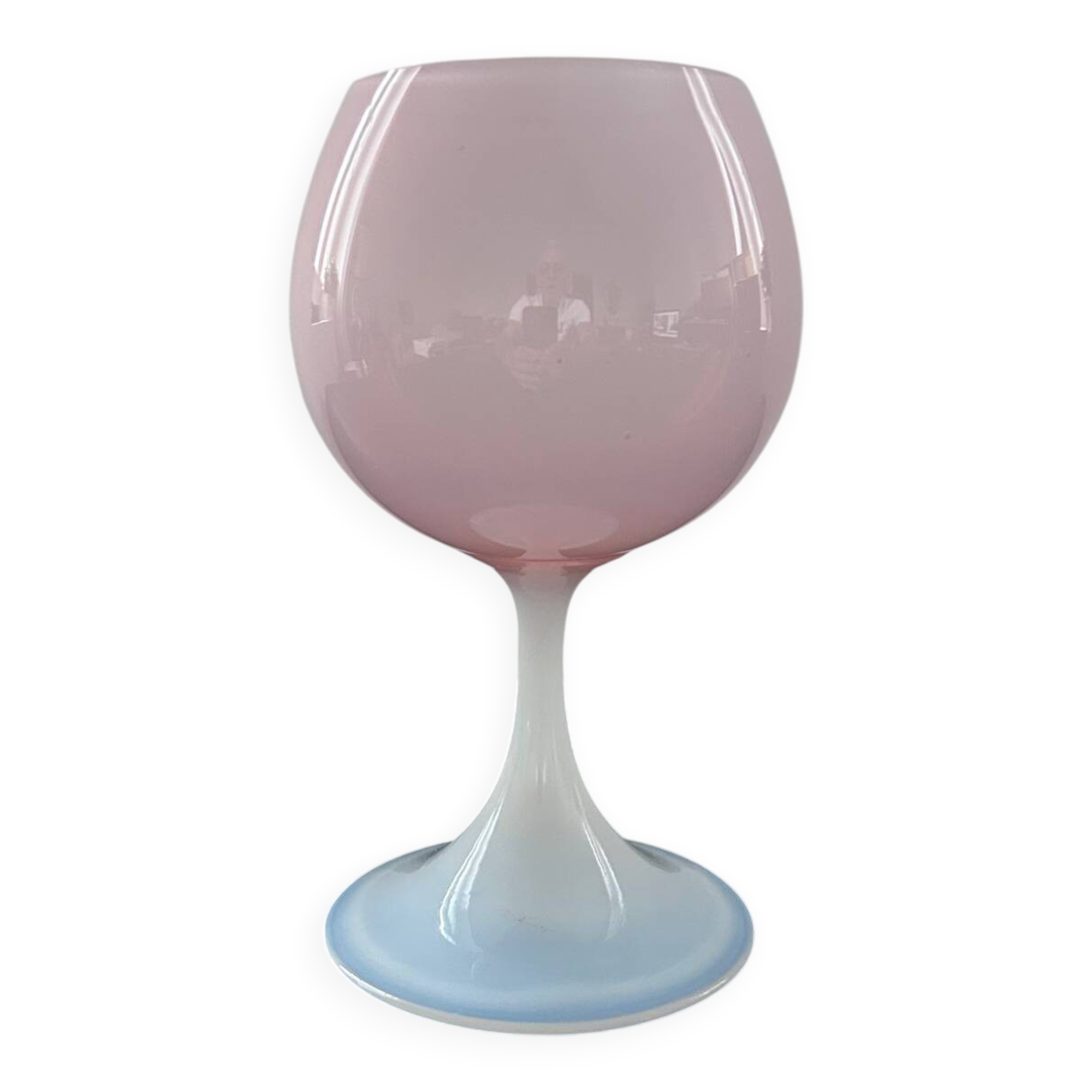 Two-tone opaline cup